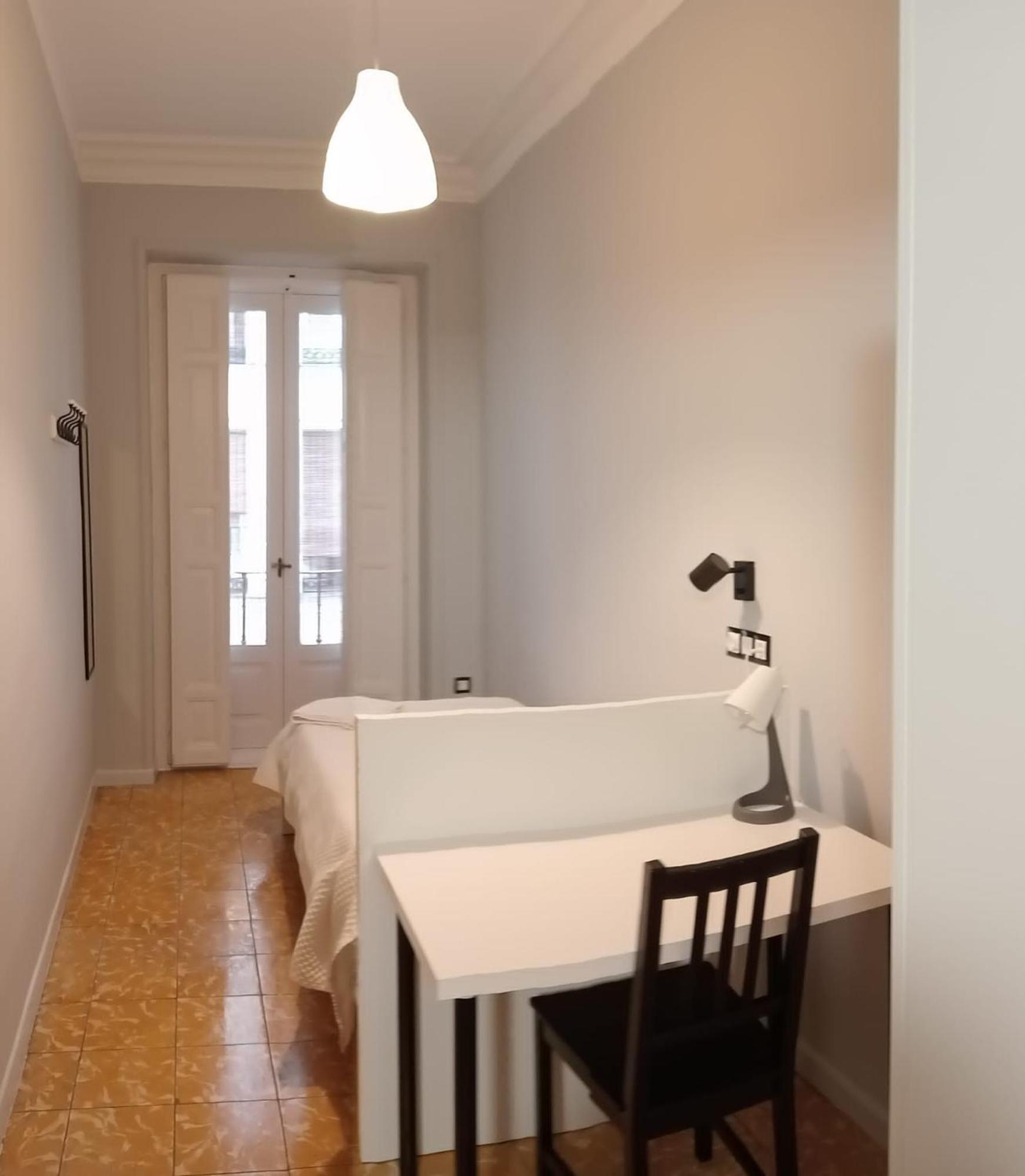 Hostal Yolanda Madrid Exterior foto