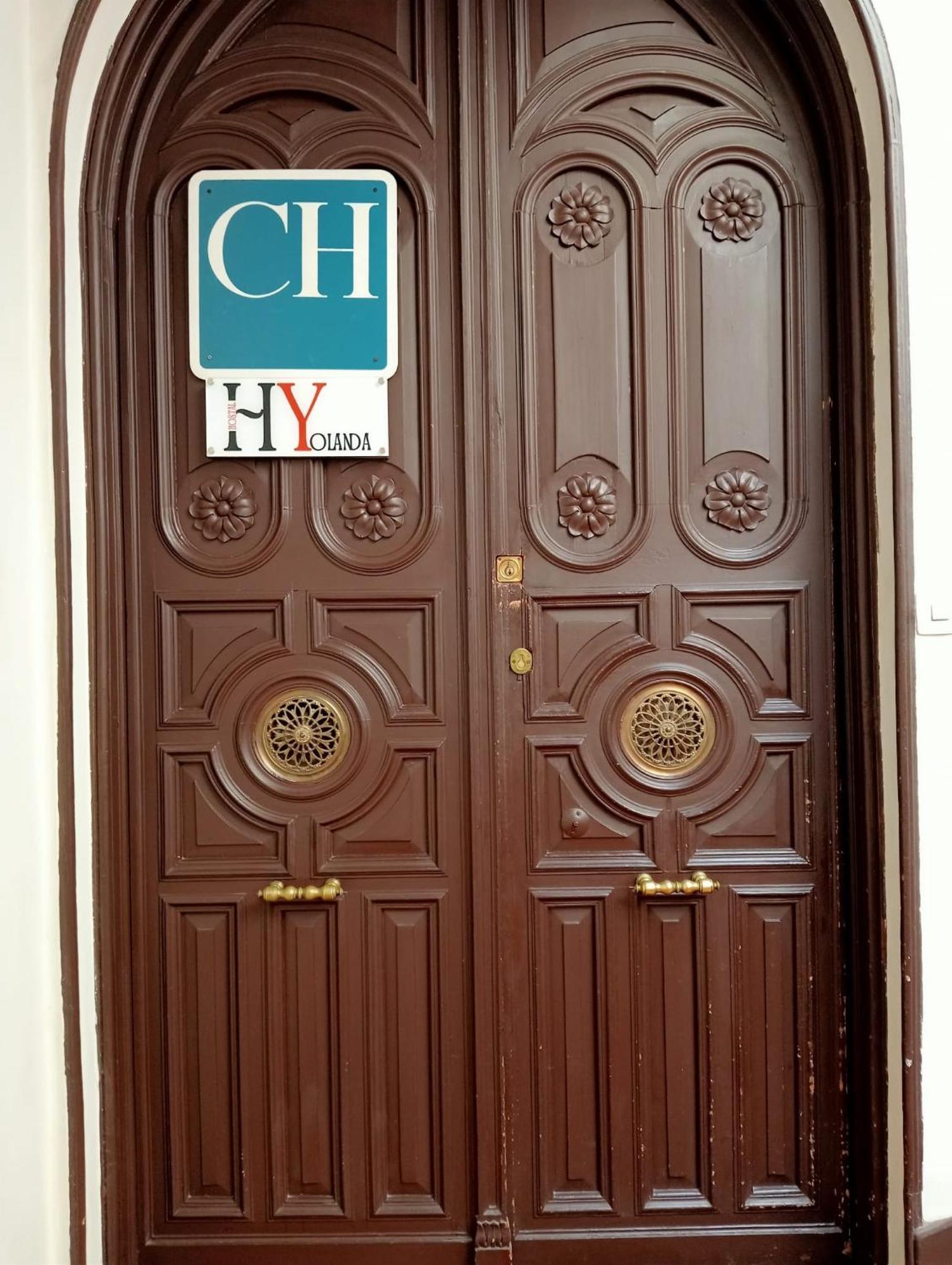 Hostal Yolanda Madrid Exterior foto